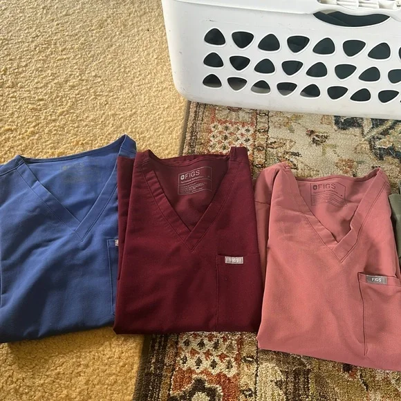 Figs scrub tops - Picture 5 of 5